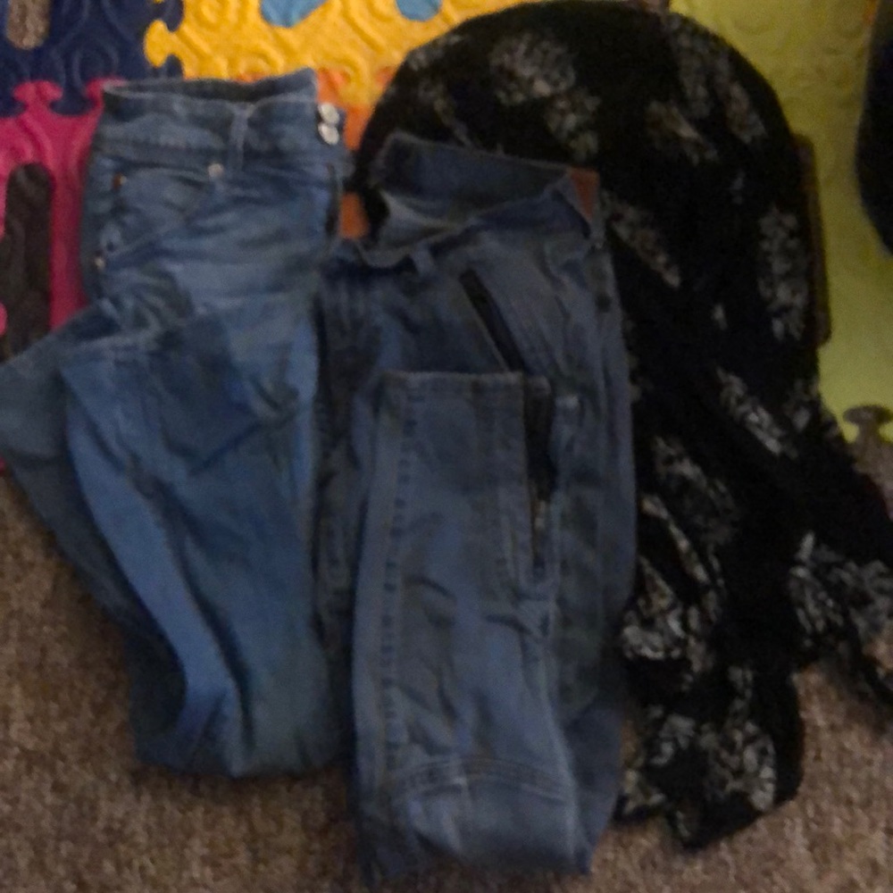 2 Jeans & blouse Bundle